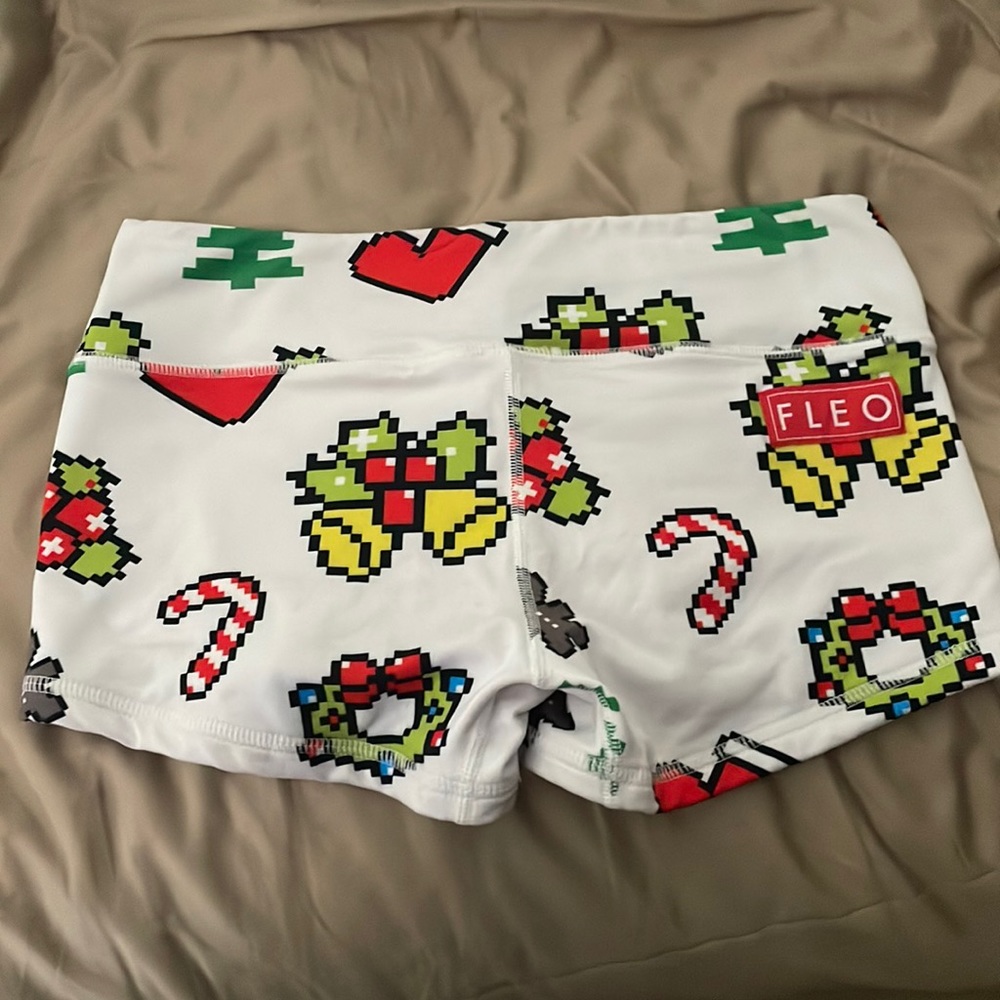 Christmas pixel size M